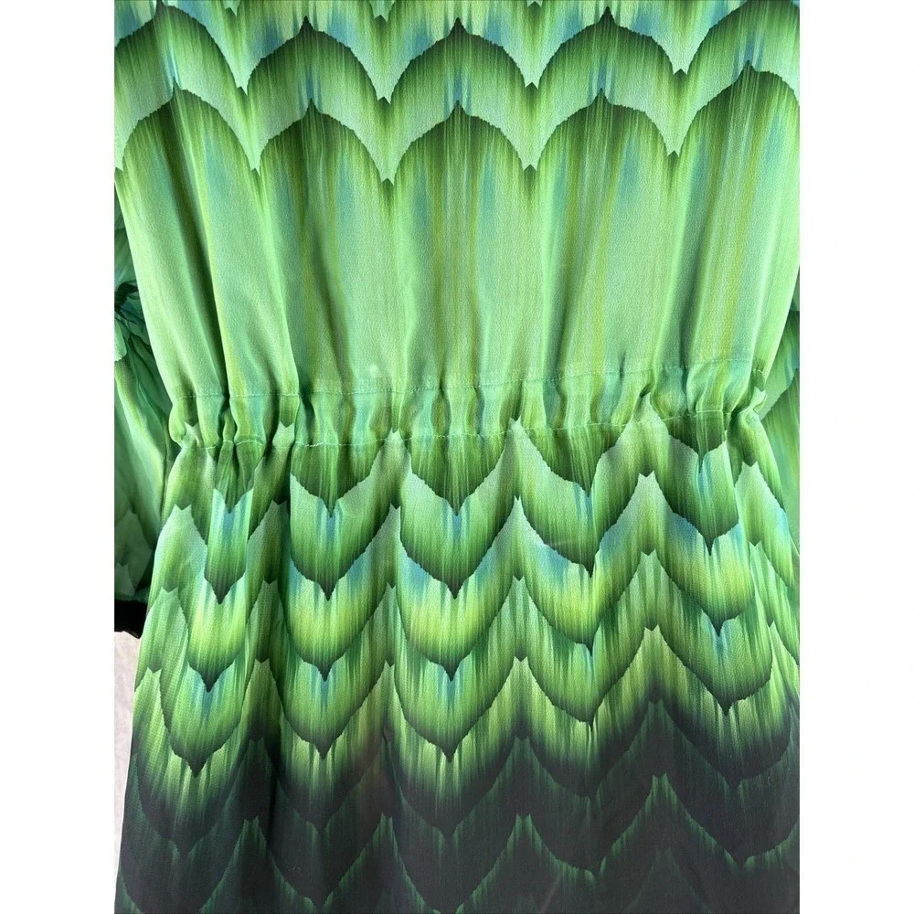 VENUS green feather